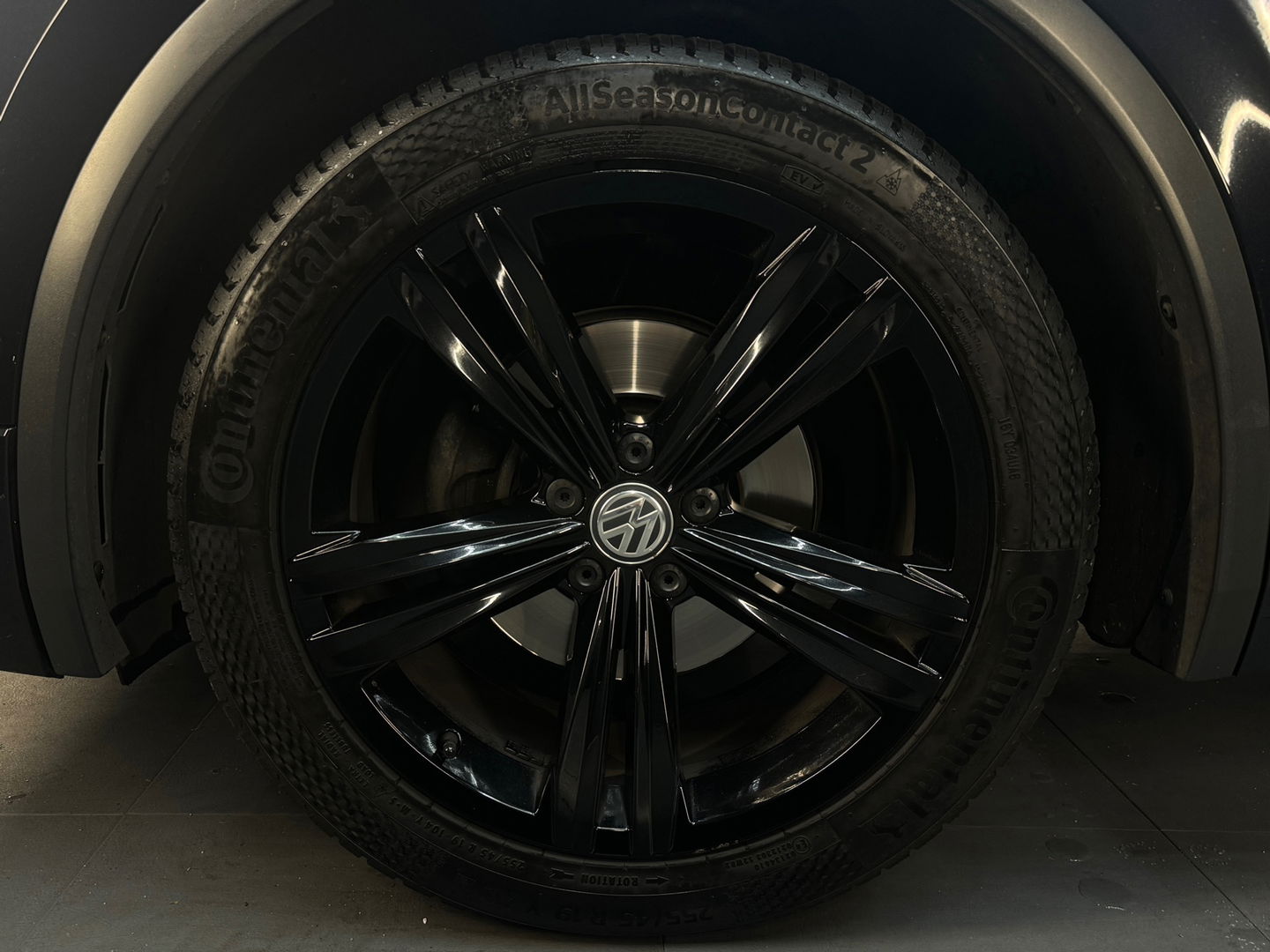 Volkswagen Tiguan 1.5 TSI ACT R Line ACC|Keyless|Camera|NAP