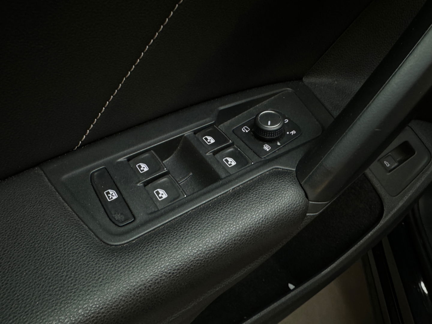 Volkswagen Tiguan 1.5 TSI ACT R Line ACC|Keyless|Camera|NAP