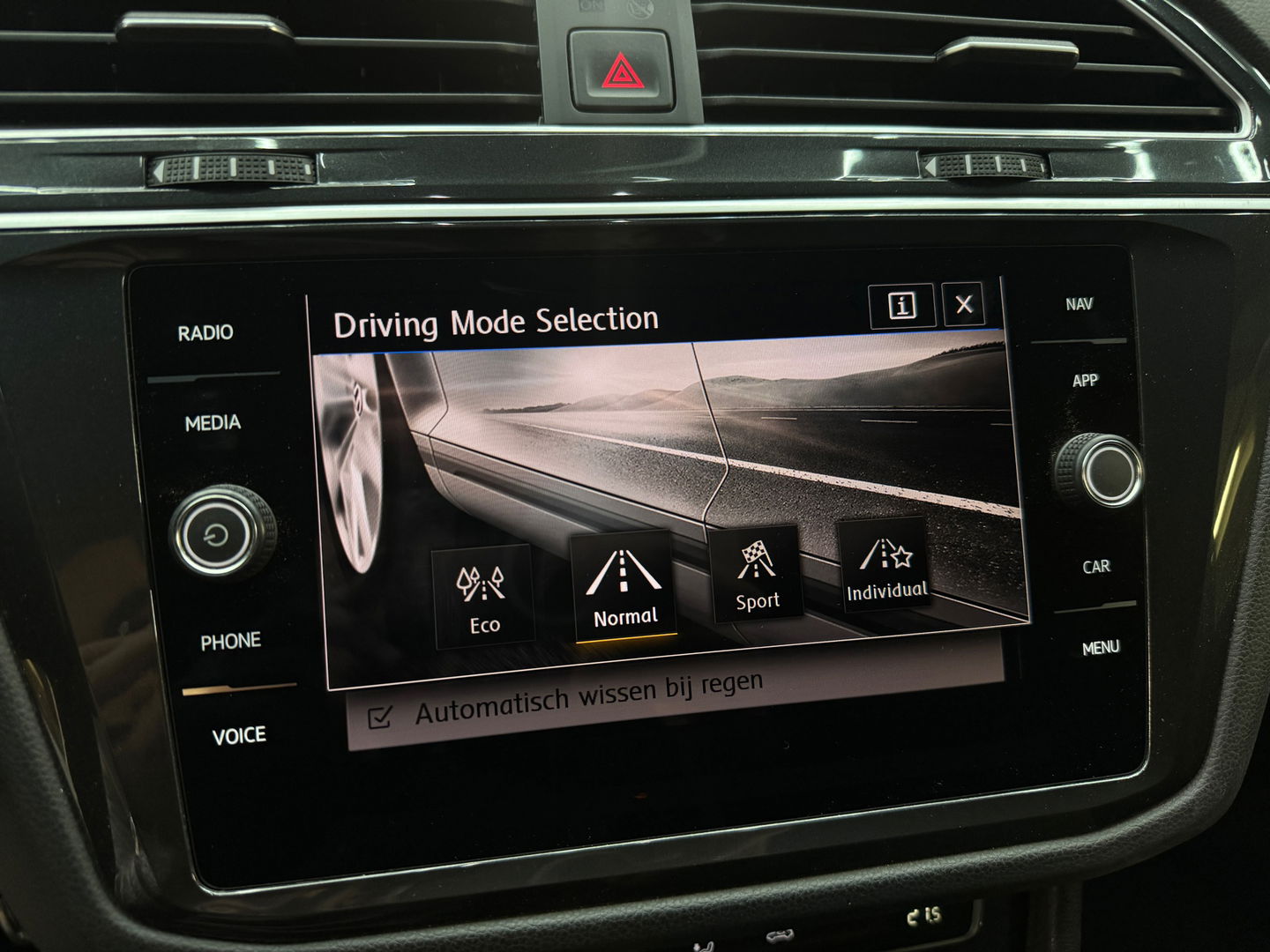 Volkswagen Tiguan 1.5 TSI ACT R Line ACC|Keyless|Camera|NAP