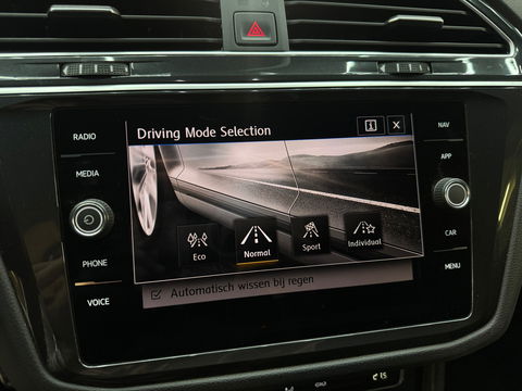 Volkswagen Tiguan 1.5 TSI ACT R Line ACC|Keyless|Camera|NAP