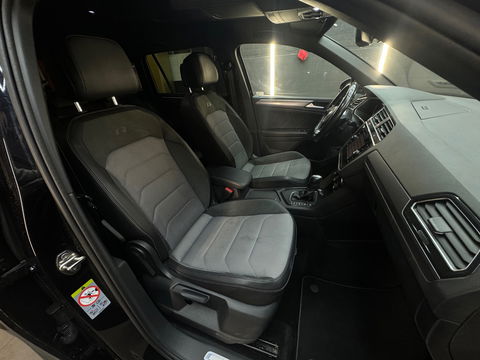 Volkswagen Tiguan 1.5 TSI ACT R Line ACC|Keyless|Camera|NAP