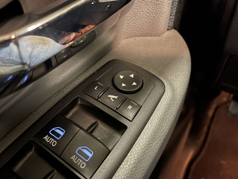 Dodge Ram 1500 5.7 V8 Quad Cab 6'4 Classic | Origineel Nederlands | Apple Carplay | Android Auto | Panorama dak | Airconditioning | Cruise Control |