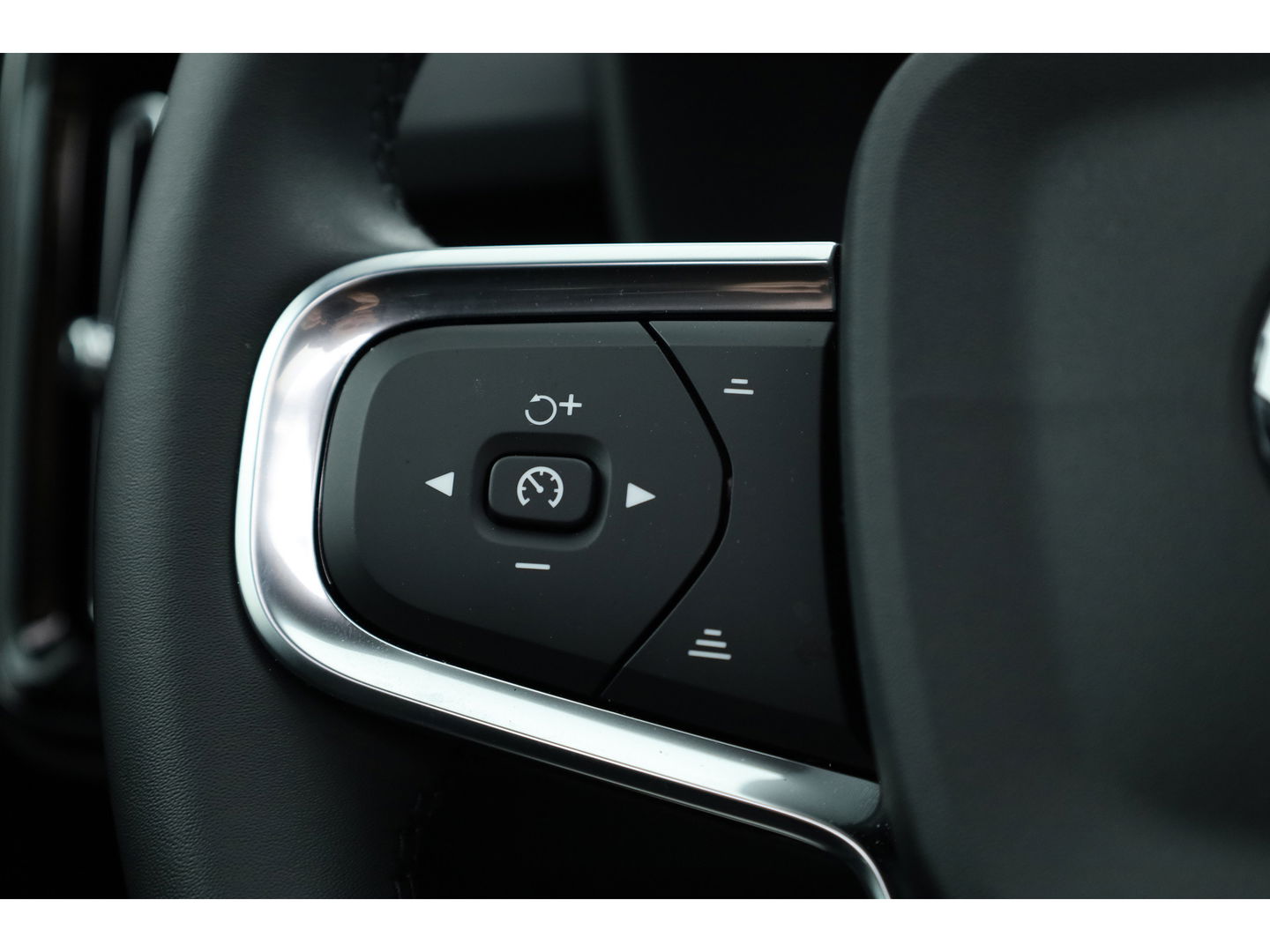 Volvo XC40 Recharge Twin Ultimate 82 kWh | 536 km WLTP |  Pano-dak | H&K Audio | 360 camera | Elek. Stoelen |