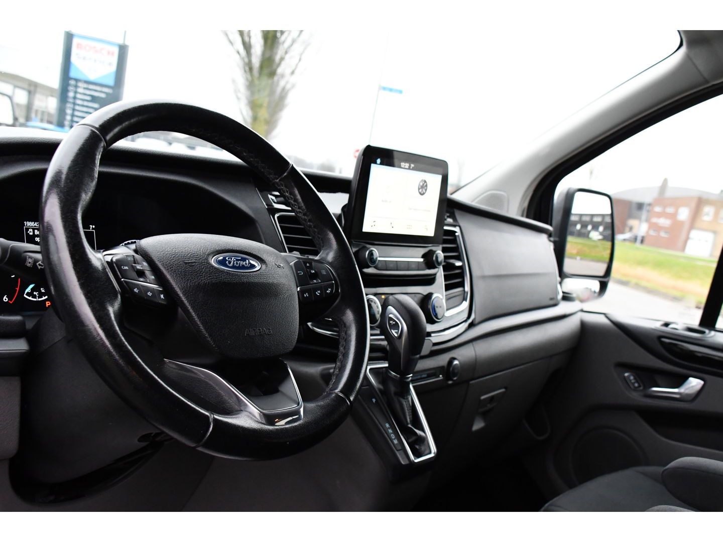 Ford Transit Custom 320 2.0 TDCI L2H1 Limited DC Cruise, Camera, Carplay, 170pk, Automaat, 2 x Schuifdeur, Sensoren, Led, Stoelverwarming, Uniek!