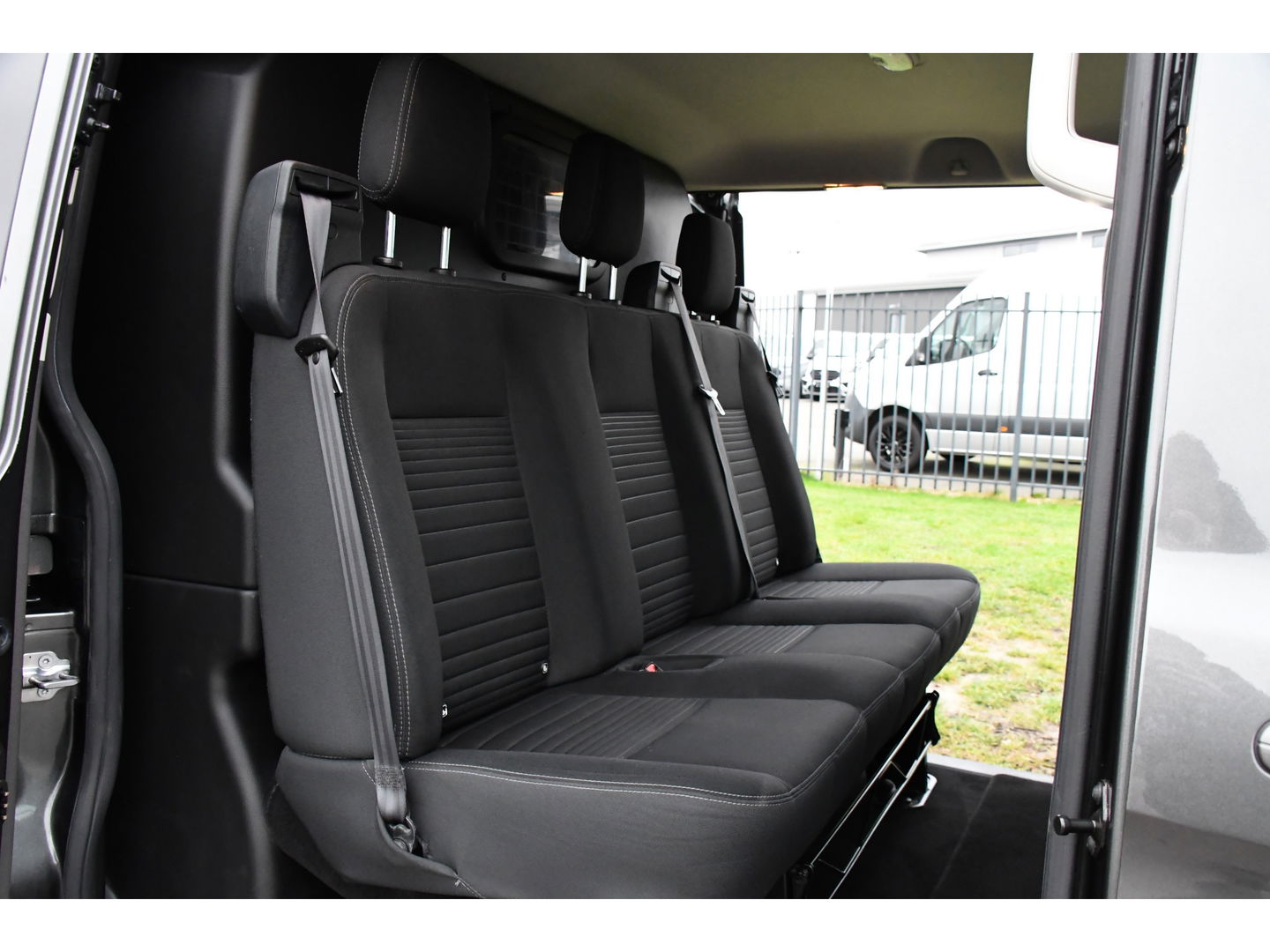 Ford Transit Custom 320 2.0 TDCI L2H1 Limited DC Cruise, Camera, Carplay, 170pk, Automaat, 2 x Schuifdeur, Sensoren, Led, Stoelverwarming, Uniek!