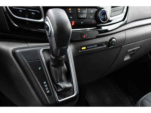 Ford Transit Custom 320 2.0 TDCI L2H1 Limited DC Cruise, Camera, Carplay, 170pk, Automaat, 2 x Schuifdeur, Sensoren, Led, Stoelverwarming, Uniek!