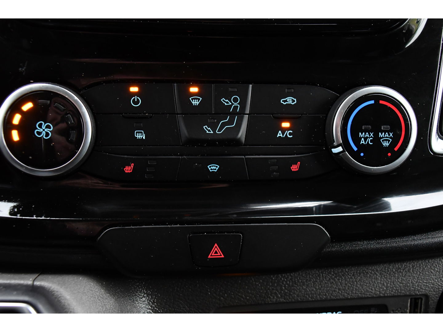 Ford Transit Custom 320 2.0 TDCI L2H1 Sport Adaptieve Cruise, Camera, Carplay, 185pk, Automaat, Xenon, Leder, Stoelverwarming, Uniek!