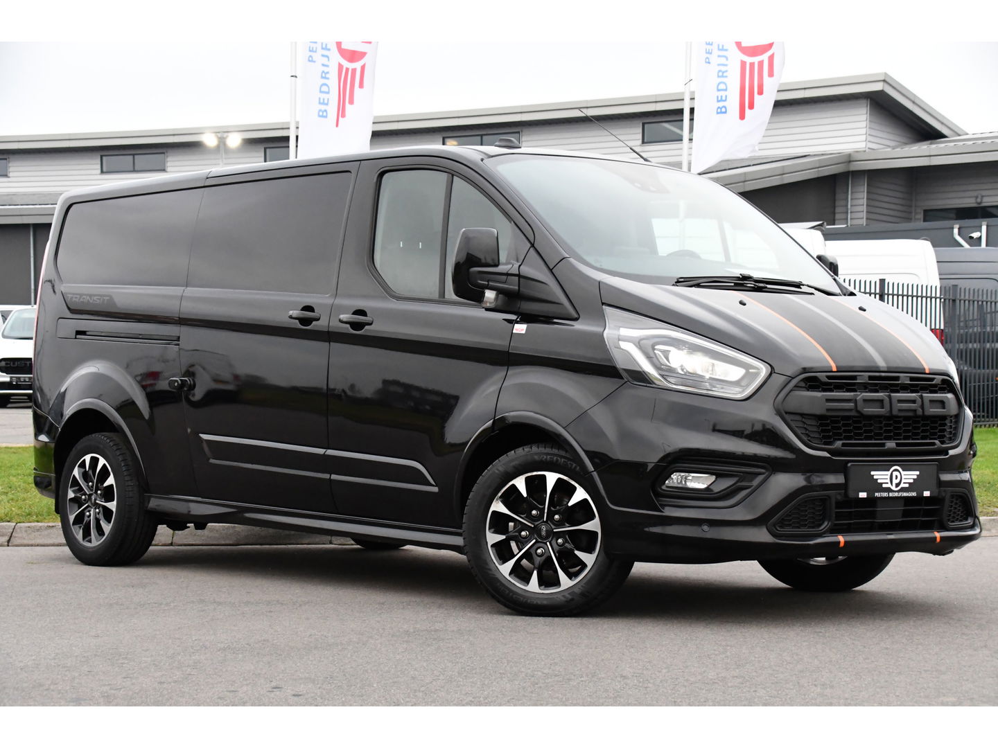 Ford Transit Custom 320 2.0 TDCI L2H1 Sport Adaptieve Cruise, Camera, Carplay, 185pk, Automaat, Xenon, Leder, Stoelverwarming, Uniek!