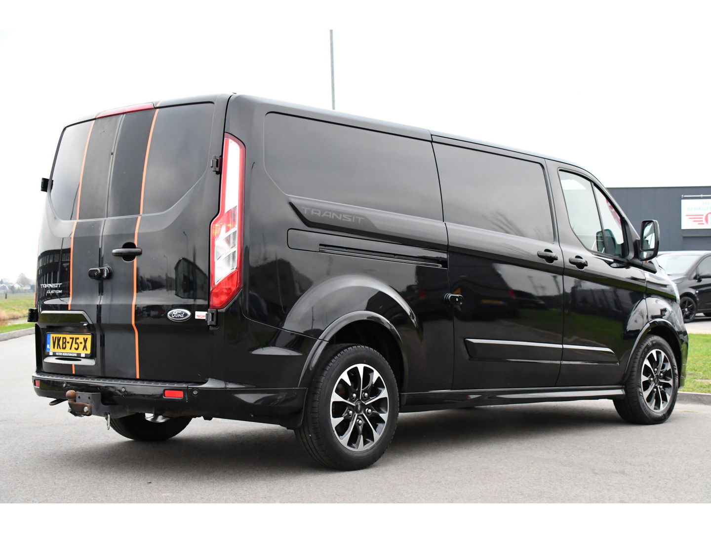 Ford Transit Custom 320 2.0 TDCI L2H1 Sport Adaptieve Cruise, Camera, Carplay, 185pk, Automaat, Xenon, Leder, Stoelverwarming, Uniek!