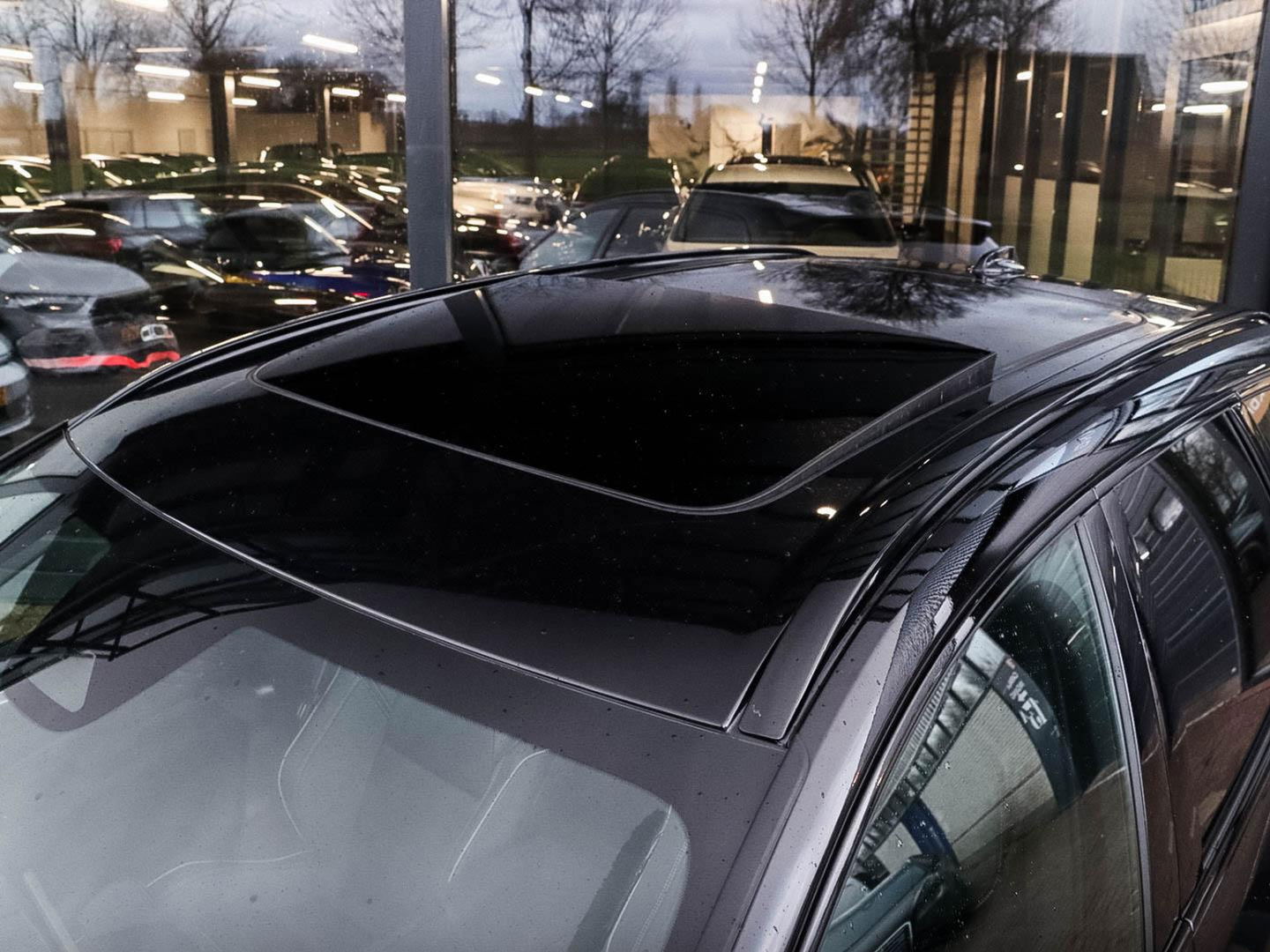 Volvo XC60 T6 AWD Plus Black Edition MY2026 Panoramadak 21'' Harman Kardon Zwarte hemel