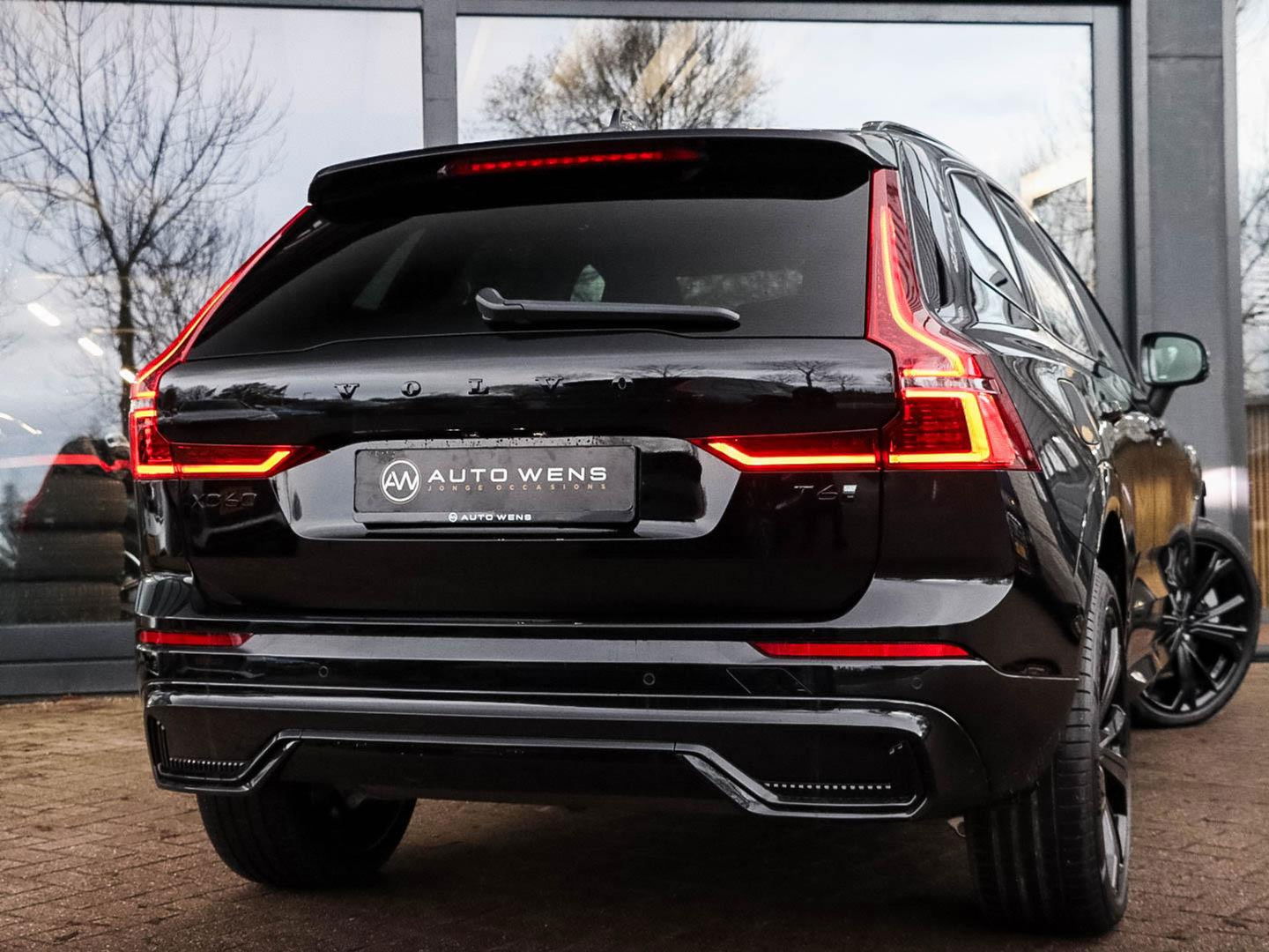 Volvo XC60 T6 AWD Plus Black Edition MY2026 Panoramadak 21'' Harman Kardon Zwarte hemel