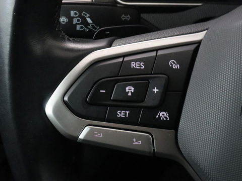 Volkswagen Passat 1.5 TSI R-Line | Nappaleder | Stoelverwarming | Camera | Carplay | Massage | Memory | Side Assist | Navigatie | Matrix LED | Adaptive cruise