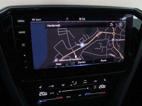 Volkswagen Passat 1.5 TSI R-Line | Nappaleder | Stoelverwarming | Camera | Carplay | Massage | Memory | Side Assist | Navigatie | Matrix LED | Adaptive cruise