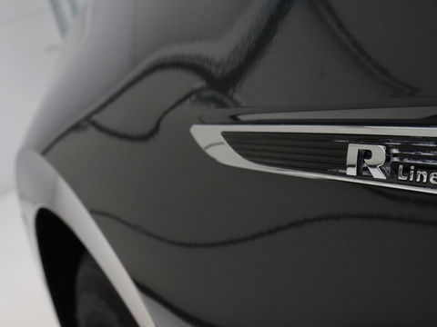 Volkswagen Passat 1.5 TSI R-Line | Nappaleder | Stoelverwarming | Camera | Carplay | Massage | Memory | Side Assist | Navigatie | Matrix LED | Adaptive cruise