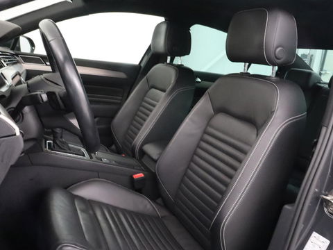 Volkswagen Passat 1.5 TSI R-Line | Nappaleder | Stoelverwarming | Camera | Carplay | Massage | Memory | Side Assist | Navigatie | Matrix LED | Adaptive cruise