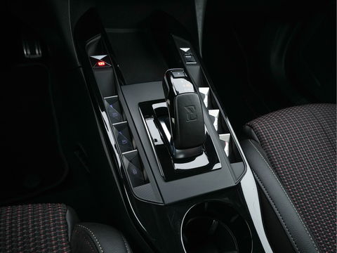 DS DS 3 Crossback E-Tense Performance Line+ 50 kWh [ 3-Fase ] {SOH-90%} (INCL-BTW) *LEATHER-FABRIC | MATRIX-LED | ADAPTIVE-CRUISE | DIGI-COCKPIT | HEATED-SPORTSEATS | CAMERA | KEYLESS | NAVI-FULLMAP | DAB+ | ECC | PDC | PRIVACY-GLASS | 18''ALU*