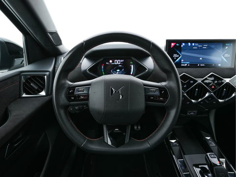 DS DS 3 Crossback E-Tense Performance Line+ 50 kWh [ 3-Fase ] {SOH-90%} (INCL-BTW) *LEATHER-FABRIC | MATRIX-LED | ADAPTIVE-CRUISE | DIGI-COCKPIT | HEATED-SPORTSEATS | CAMERA | KEYLESS | NAVI-FULLMAP | DAB+ | ECC | PDC | PRIVACY-GLASS | 18''ALU*