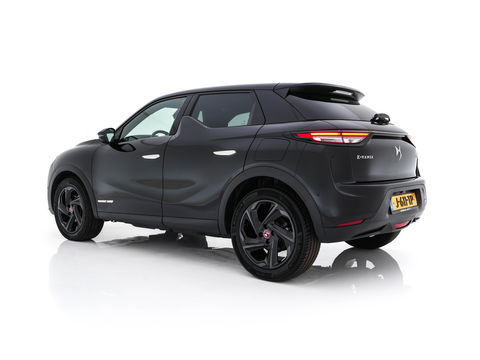 DS DS 3 Crossback E-Tense Performance Line+ 50 kWh [ 3-Fase ] {SOH-90%} (INCL-BTW) *LEATHER-FABRIC | MATRIX-LED | ADAPTIVE-CRUISE | DIGI-COCKPIT | HEATED-SPORTSEATS | CAMERA | KEYLESS | NAVI-FULLMAP | DAB+ | ECC | PDC | PRIVACY-GLASS | 18''ALU*