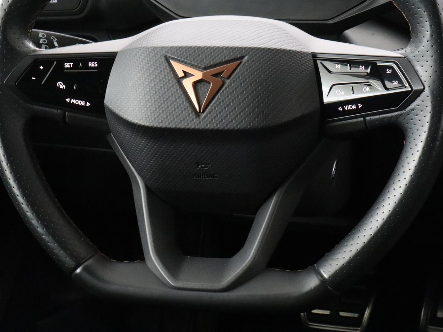 CUPRA Born Adrenaline One 62 kWh | Stoelverwarming | Adaptive cruise | Camera | Carplay | Stuurverwarming | Sfeerverlichting | Navigatie | Full LED | Keyless