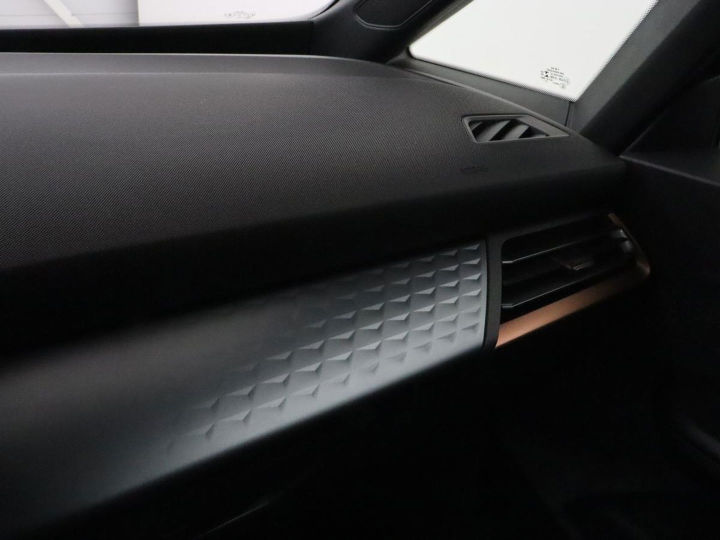 CUPRA Born Adrenaline One 62 kWh | Stoelverwarming | Adaptive cruise | Camera | Carplay | Stuurverwarming | Sfeerverlichting | Navigatie | Full LED | Keyless