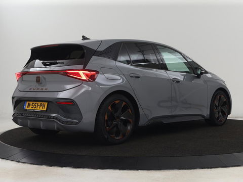 CUPRA Born Adrenaline One 62 kWh | Stoelverwarming | Adaptive cruise | Camera | Carplay | Stuurverwarming | Sfeerverlichting | Navigatie | Full LED | Keyless