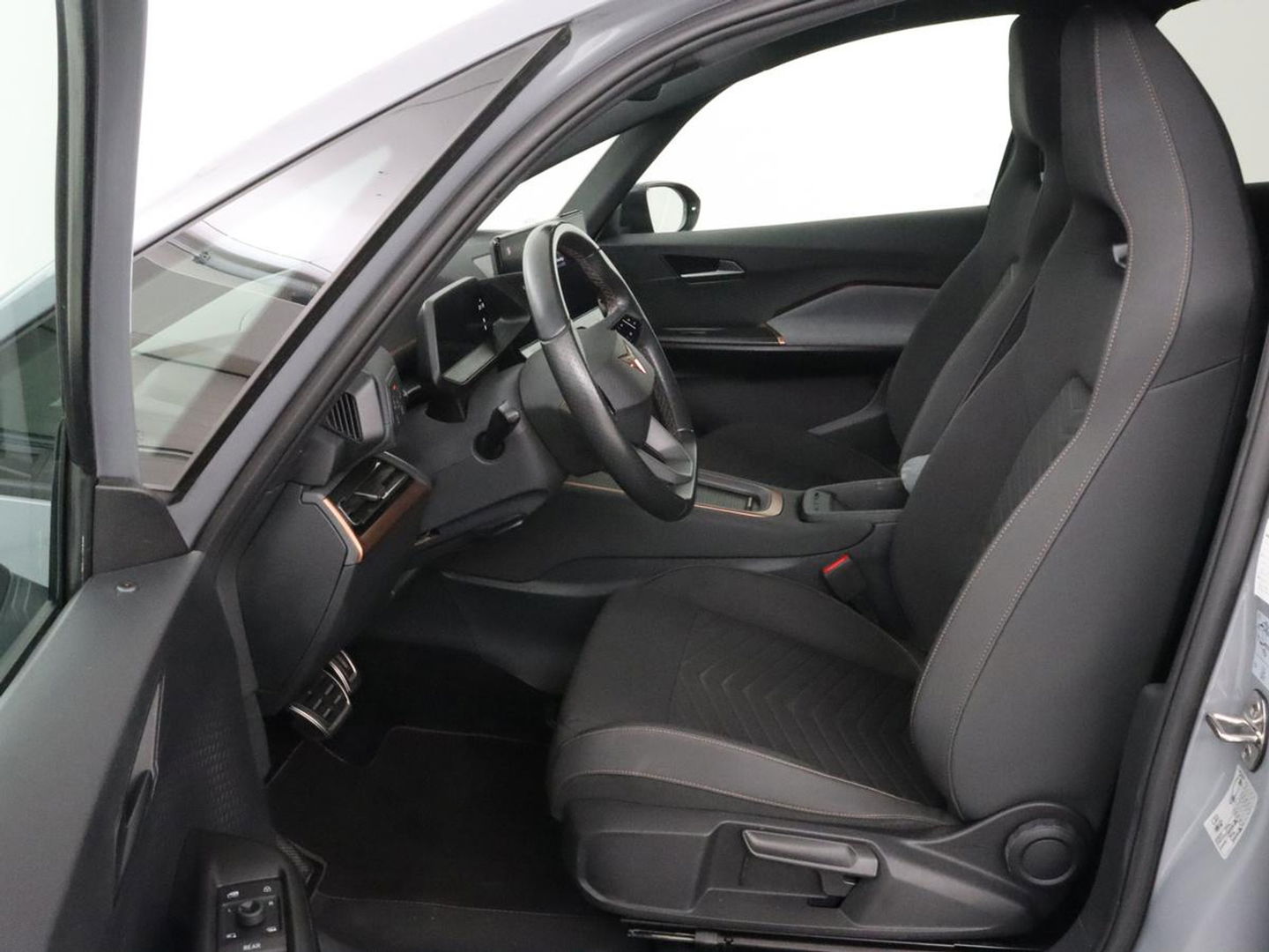 CUPRA Born Adrenaline One 62 kWh | Stoelverwarming | Adaptive cruise | Camera | Carplay | Stuurverwarming | Sfeerverlichting | Navigatie | Full LED | Keyless