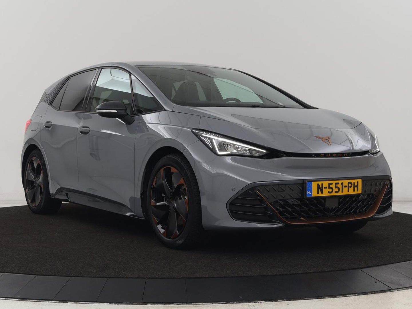 CUPRA Born Adrenaline One 62 kWh | Stoelverwarming | Adaptive cruise | Camera | Carplay | Stuurverwarming | Sfeerverlichting | Navigatie | Full LED | Keyless