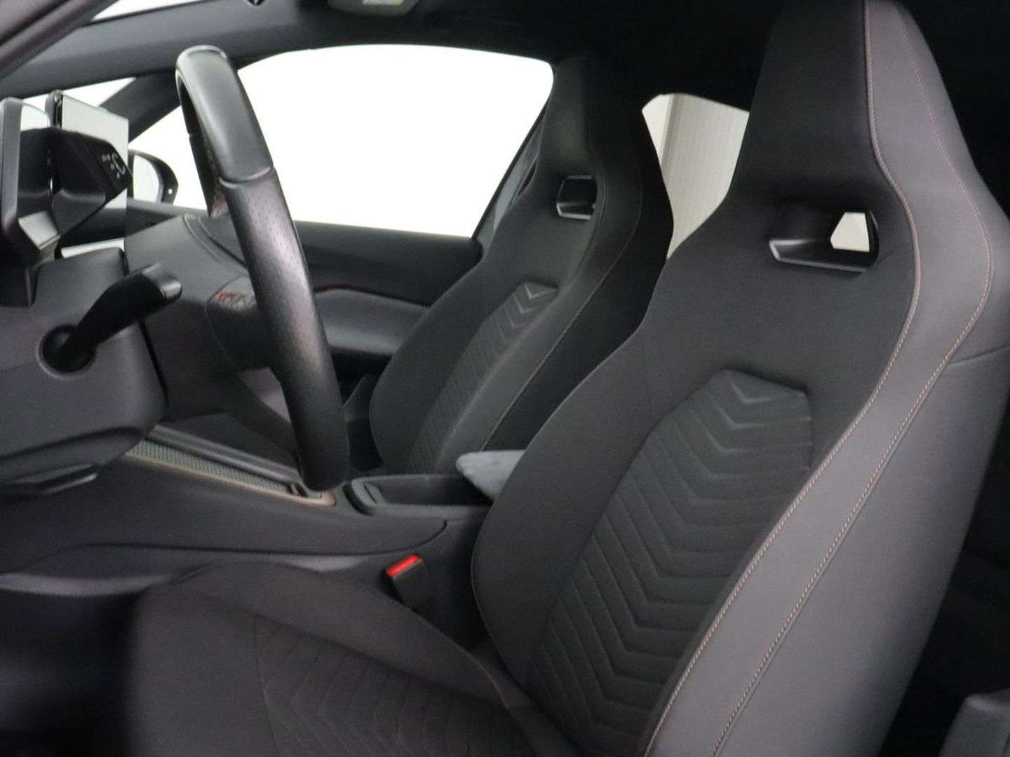 CUPRA Born Adrenaline One 62 kWh | Stoelverwarming | Adaptive cruise | Camera | Carplay | Stuurverwarming | Sfeerverlichting | Navigatie | Full LED | Keyless