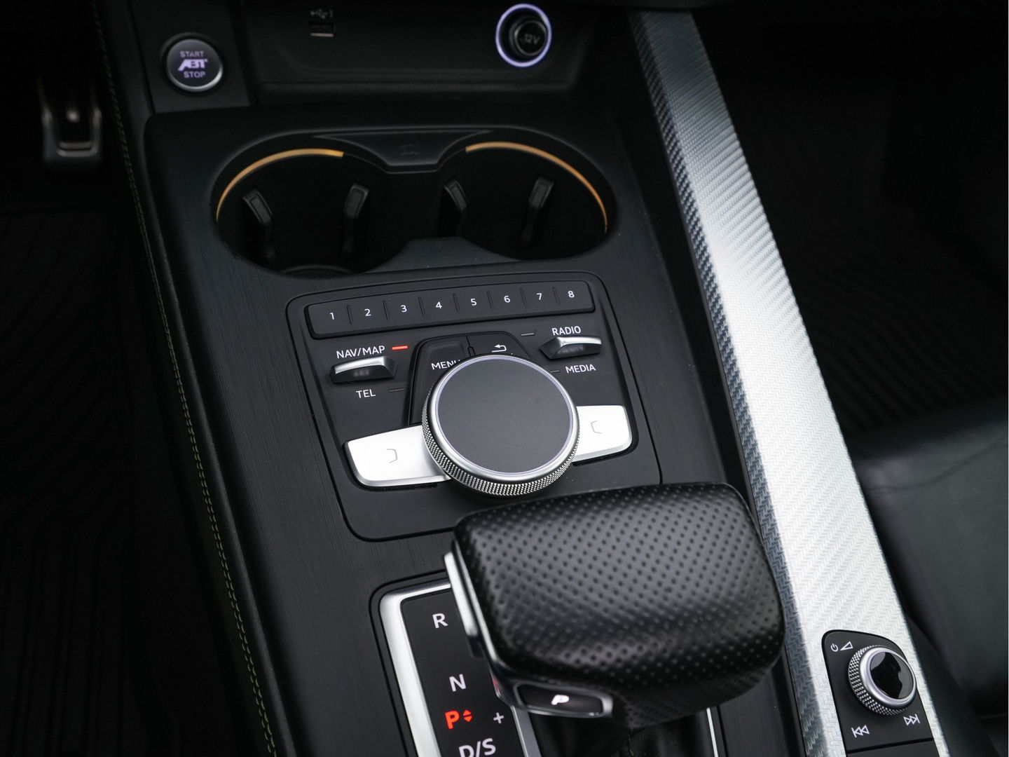 Audi RS4 2.9 TFSI quattro *MILLTEK | KERAMIK | APPLE-CARPLAY | PPF | ABT | B&O | 360-CAMERA | PANO | CARBON-PACK | HUD | SONOMA-GREEN | DEALER-AUTO*