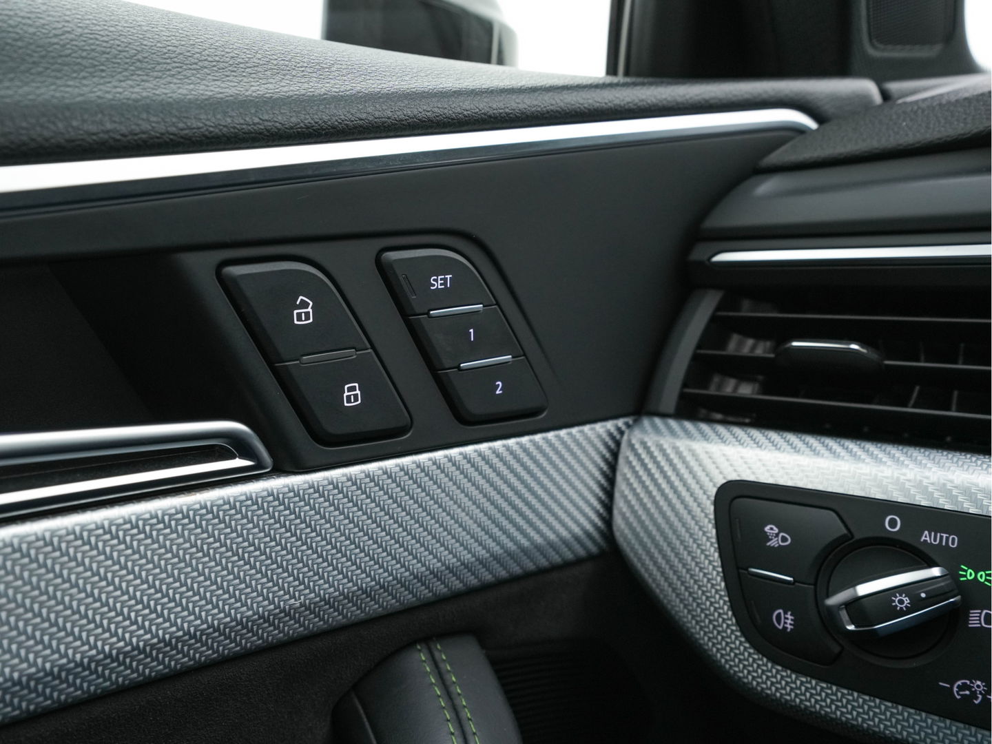 Audi RS4 2.9 TFSI quattro *MILLTEK | KERAMIK | APPLE-CARPLAY | PPF | ABT | B&O | 360-CAMERA | PANO | CARBON-PACK | HUD | SONOMA-GREEN | DEALER-AUTO*