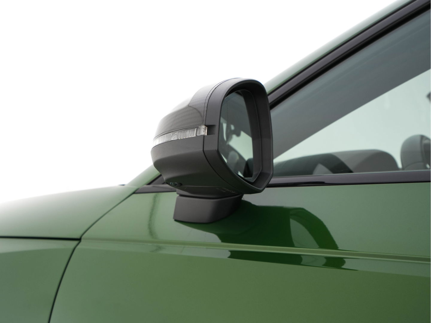 Audi RS4 2.9 TFSI quattro *MILLTEK | KERAMIK | APPLE-CARPLAY | PPF | ABT | B&O | 360-CAMERA | PANO | CARBON-PACK | HUD | SONOMA-GREEN | DEALER-AUTO*