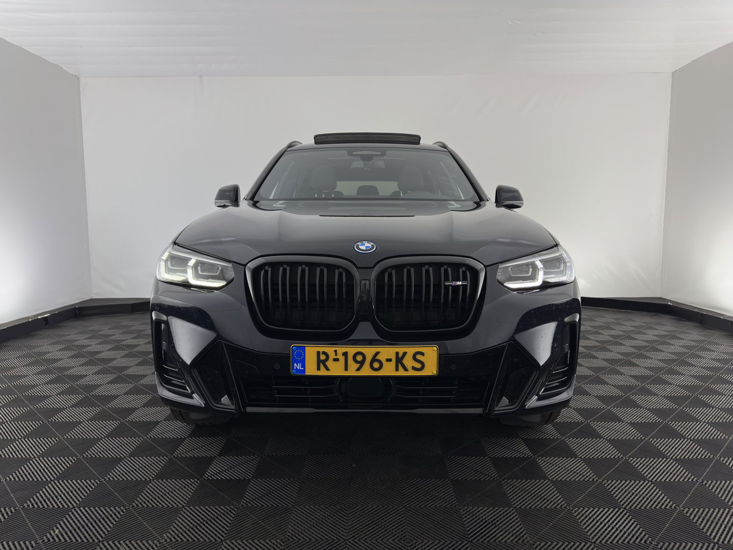 BMW iX3 Executive 80 kWh M-Sportpack [ 3-Fase ] (INCL-BTW) Aut. *PANO | FULL-LEATHER | ADAPTIVE-CRUISE | FULL-LED | BLIND-SPOT | DIGI-COCKPIT | HEATED-COMFORTSEATS | CAMERA | DAB+ | NAVI-FULLMAP | 19''ALU*