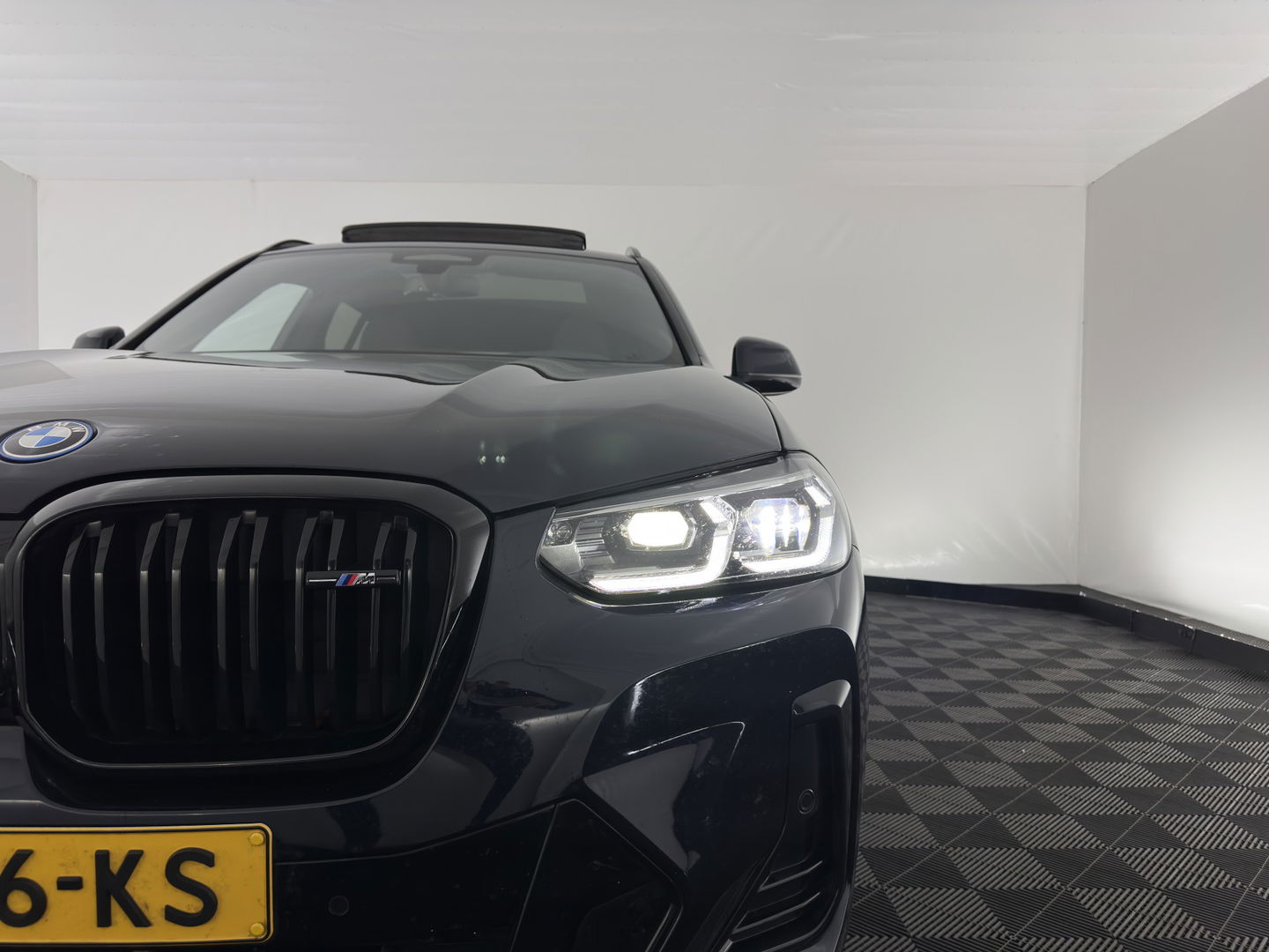 BMW iX3 Executive 80 kWh M-Sportpack [ 3-Fase ] (INCL-BTW) Aut. *PANO | FULL-LEATHER | ADAPTIVE-CRUISE | FULL-LED | BLIND-SPOT | DIGI-COCKPIT | HEATED-COMFORTSEATS | CAMERA | DAB+ | NAVI-FULLMAP | 19''ALU*