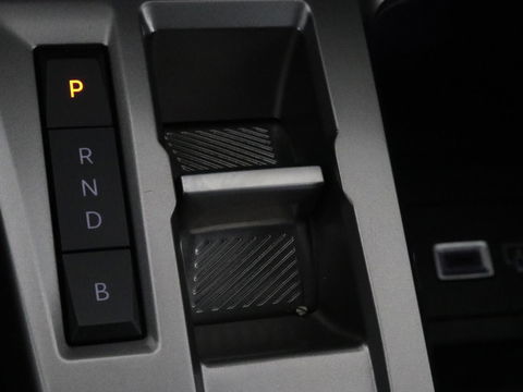 Peugeot 308 1.6 Plug-in Hybrid 180 Allure | Half leder | Camera | Carplay | Navigatie | Full LED | Cruise control | Climate control | Digital Cockpit | PHEV