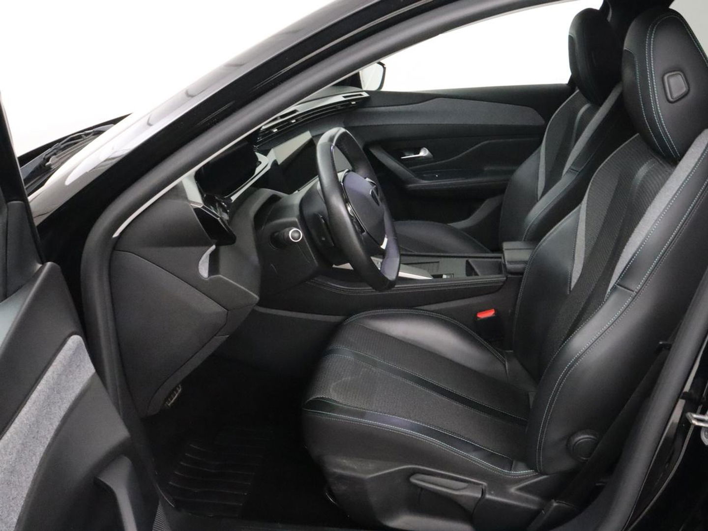 Peugeot 308 1.6 Plug-in Hybrid 180 Allure | Half leder | Camera | Carplay | Navigatie | Full LED | Cruise control | Climate control | Digital Cockpit | PHEV