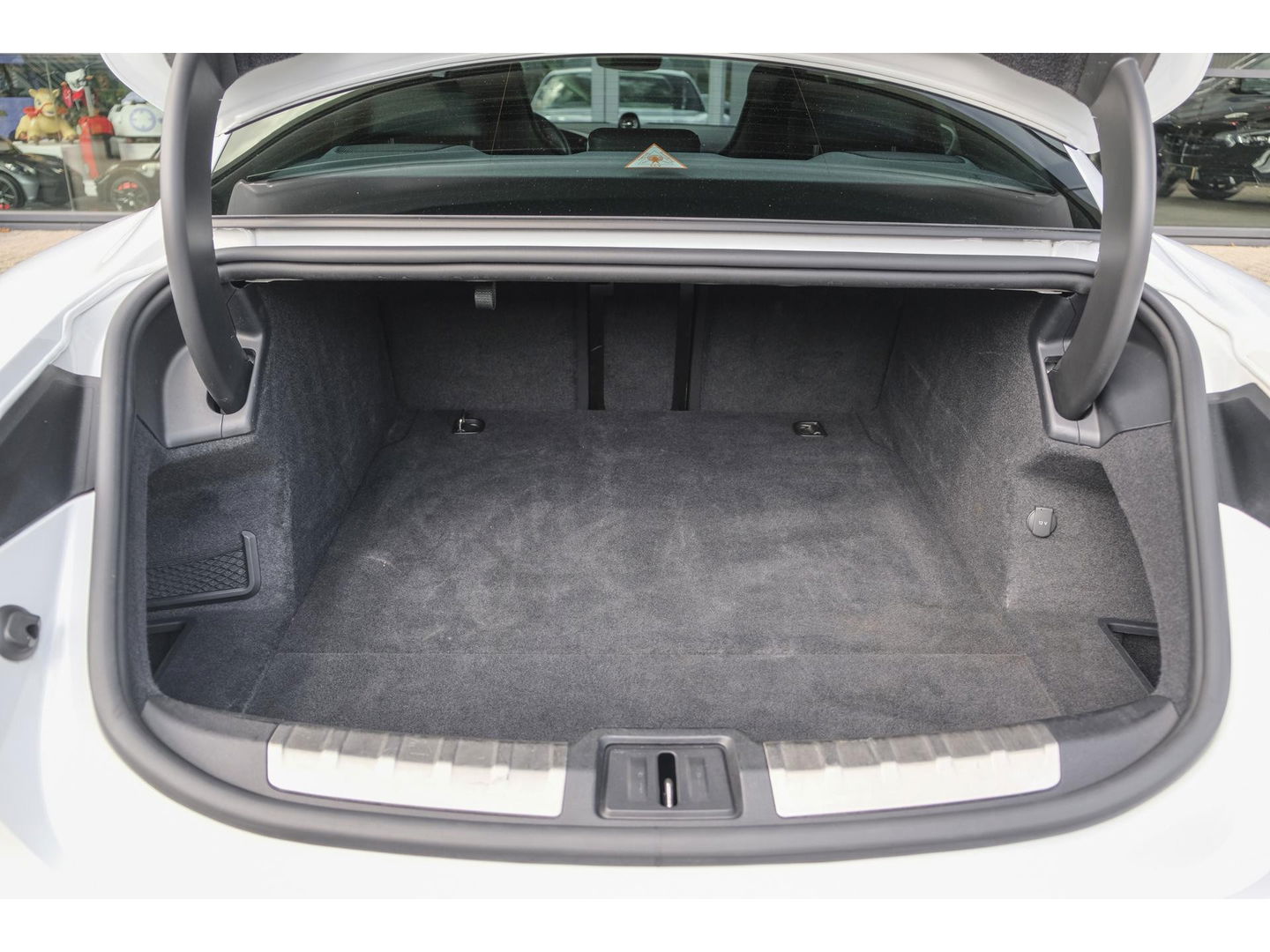 Porsche Taycan 4S 571pk Performance Plus 93 kWh 4-wielsturing PSCB brakes *BTW* Bose Adaptieve sportstoelen Matrix led Warmtepomp 21" LMV