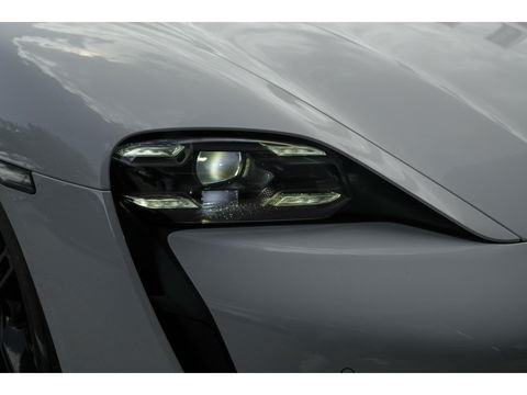 Porsche Taycan 4S 571pk Performance Plus 93 kWh 4-wielsturing PSCB brakes *BTW* Bose Adaptieve sportstoelen Matrix led Warmtepomp 21" LMV