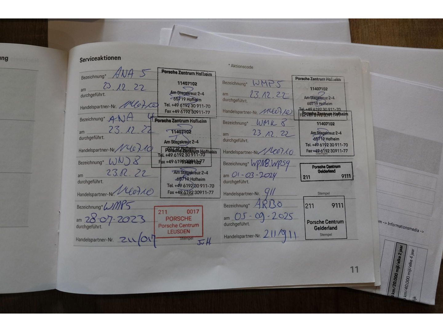 Porsche Taycan 4S 571pk Performance Plus 93 kWh 4-wielsturing PSCB brakes *BTW* Bose Adaptieve sportstoelen Matrix led Warmtepomp 21" LMV