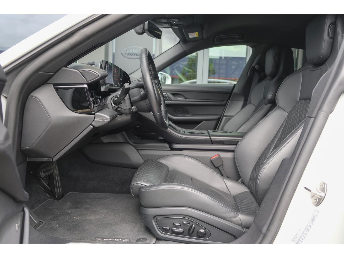 Porsche Taycan 4S 571pk Performance Plus 93 kWh 4-wielsturing PSCB brakes *BTW* Bose Adaptieve sportstoelen Matrix led Warmtepomp 21" LMV