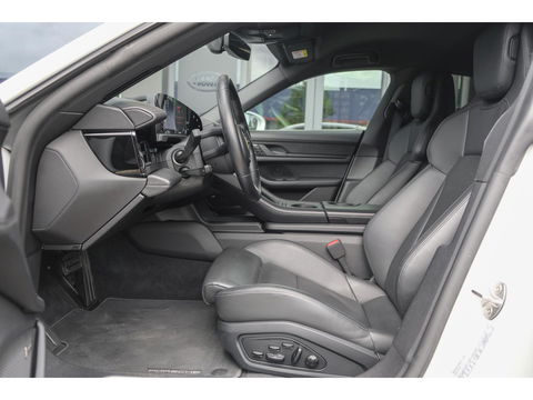 Porsche Taycan 4S 571pk Performance Plus 93 kWh 4-wielsturing PSCB brakes *BTW* Bose Adaptieve sportstoelen Matrix led Warmtepomp 21" LMV