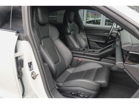 Porsche Taycan 4S 571pk Performance Plus 93 kWh 4-wielsturing PSCB brakes *BTW* Bose Adaptieve sportstoelen Matrix led Warmtepomp 21" LMV