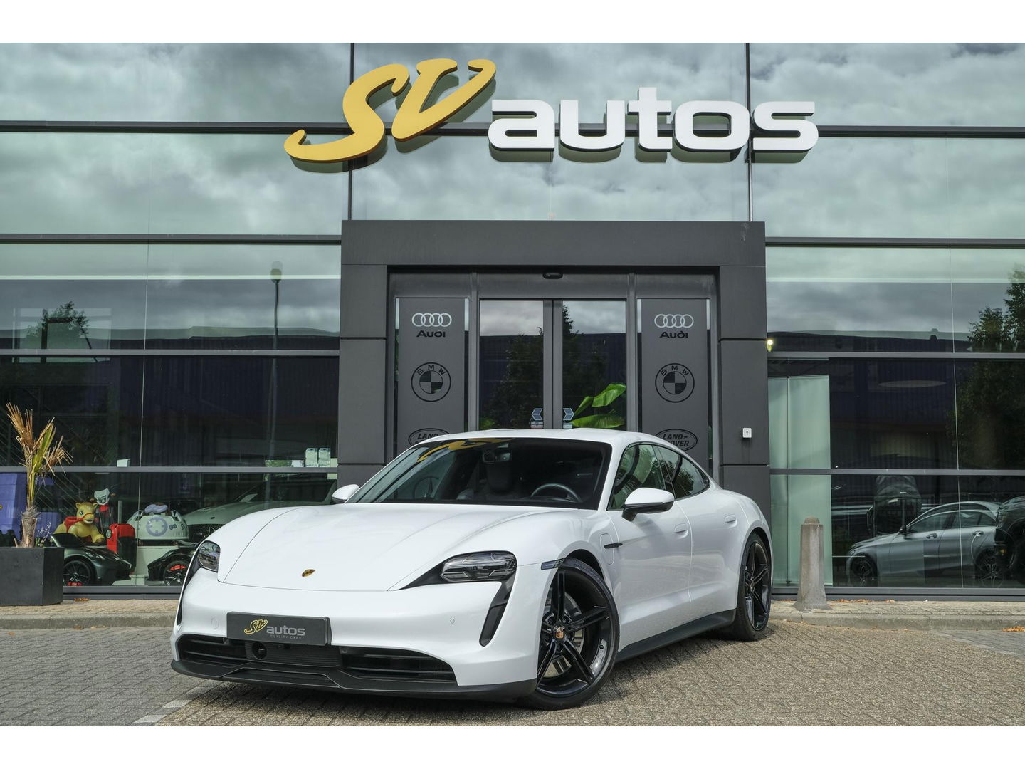 Porsche Taycan 4S 571pk Performance Plus 93 kWh 4-wielsturing PSCB brakes *BTW* Bose Adaptieve sportstoelen Matrix led Warmtepomp 21" LMV