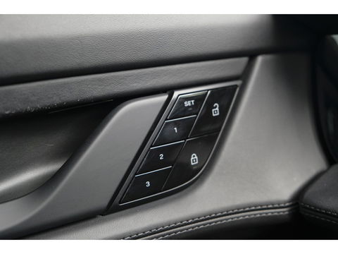 Porsche Taycan 4S 571pk Performance Plus 93 kWh 4-wielsturing PSCB brakes *BTW* Bose Adaptieve sportstoelen Matrix led Warmtepomp 21" LMV