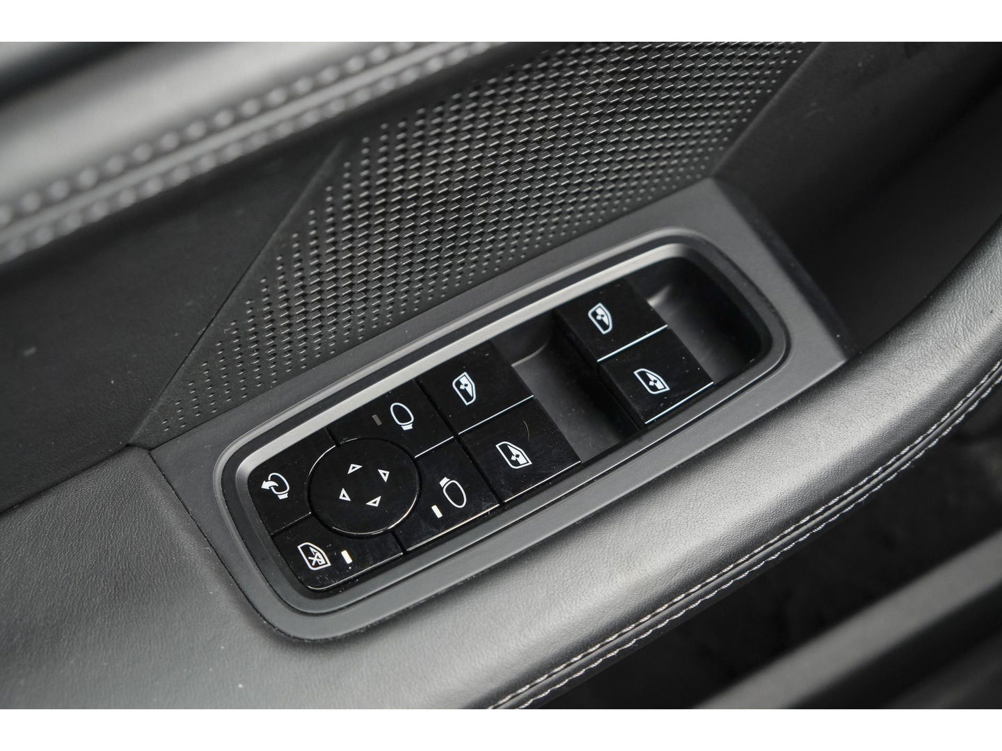 Porsche Taycan 4S 571pk Performance Plus 93 kWh 4-wielsturing PSCB brakes *BTW* Bose Adaptieve sportstoelen Matrix led Warmtepomp 21" LMV