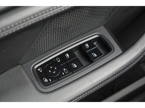 Porsche Taycan 4S 571pk Performance Plus 93 kWh 4-wielsturing PSCB brakes *BTW* Bose Adaptieve sportstoelen Matrix led Warmtepomp 21" LMV