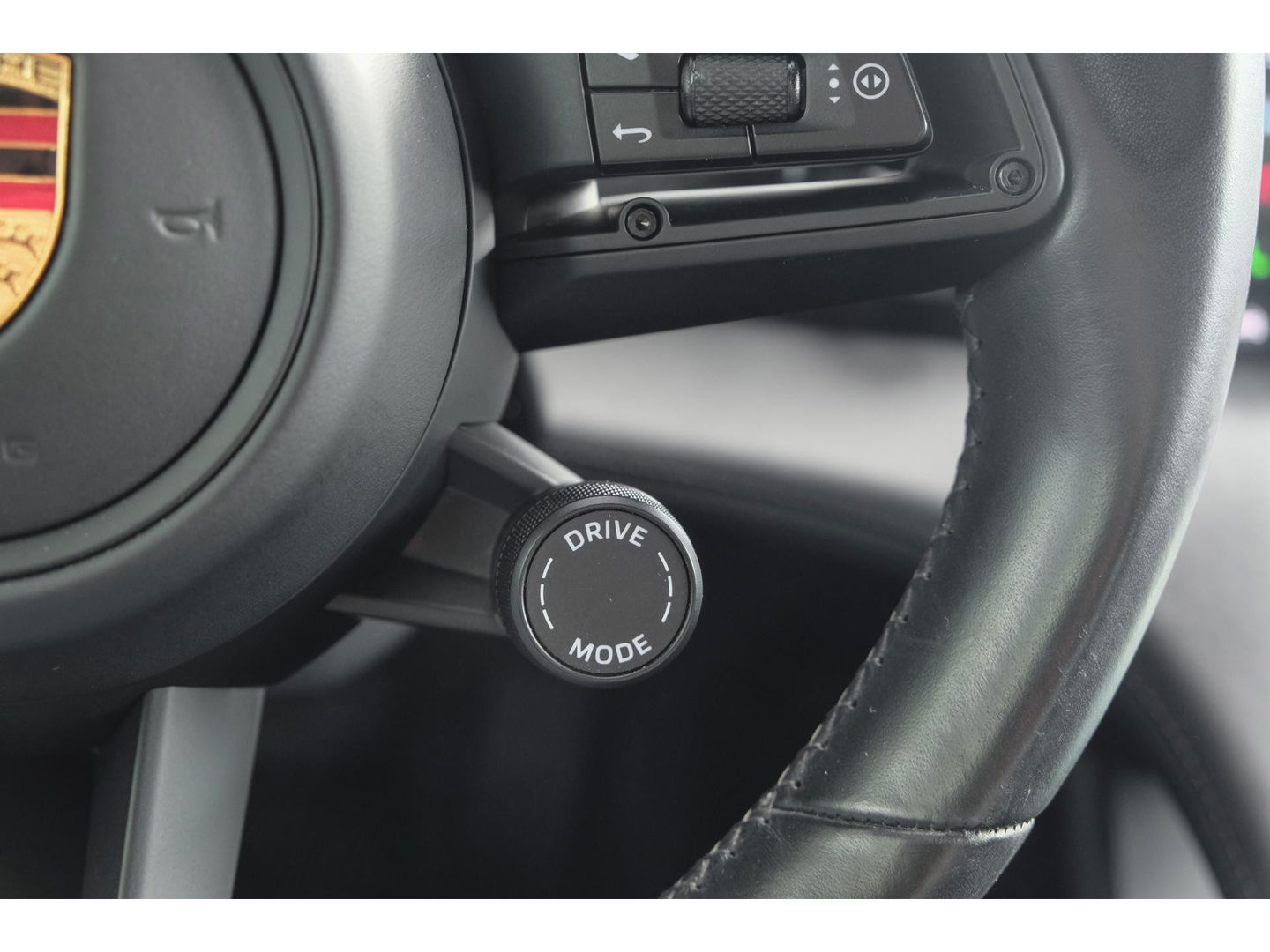 Porsche Taycan 4S 571pk Performance Plus 93 kWh 4-wielsturing PSCB brakes *BTW* Bose Adaptieve sportstoelen Matrix led Warmtepomp 21" LMV