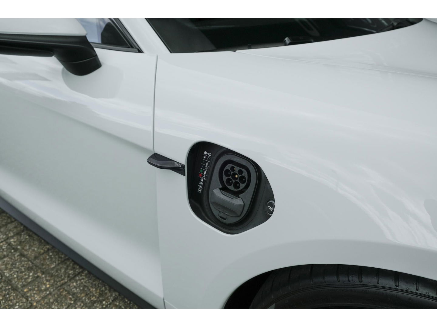 Porsche Taycan 4S 571pk Performance Plus 93 kWh 4-wielsturing PSCB brakes *BTW* Bose Adaptieve sportstoelen Matrix led Warmtepomp 21" LMV