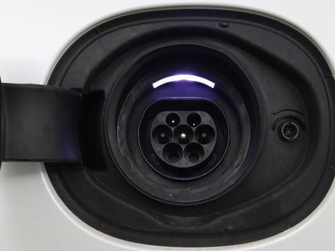 Volvo V90 2.0 T6 AWD Inscription Plug In | Panoramadak | Leder | Stoel & stuurverwarming | Trekhaak | Camera | Adaptive cruise | Carplay | Achterbankverwarming | 19'' | Harman/Kardon | PHEV