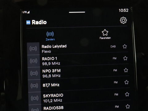 Volvo V90 2.0 T6 AWD Inscription Plug In | Panoramadak | Leder | Stoel & stuurverwarming | Trekhaak | Camera | Adaptive cruise | Carplay | Achterbankverwarming | 19'' | Harman/Kardon | PHEV
