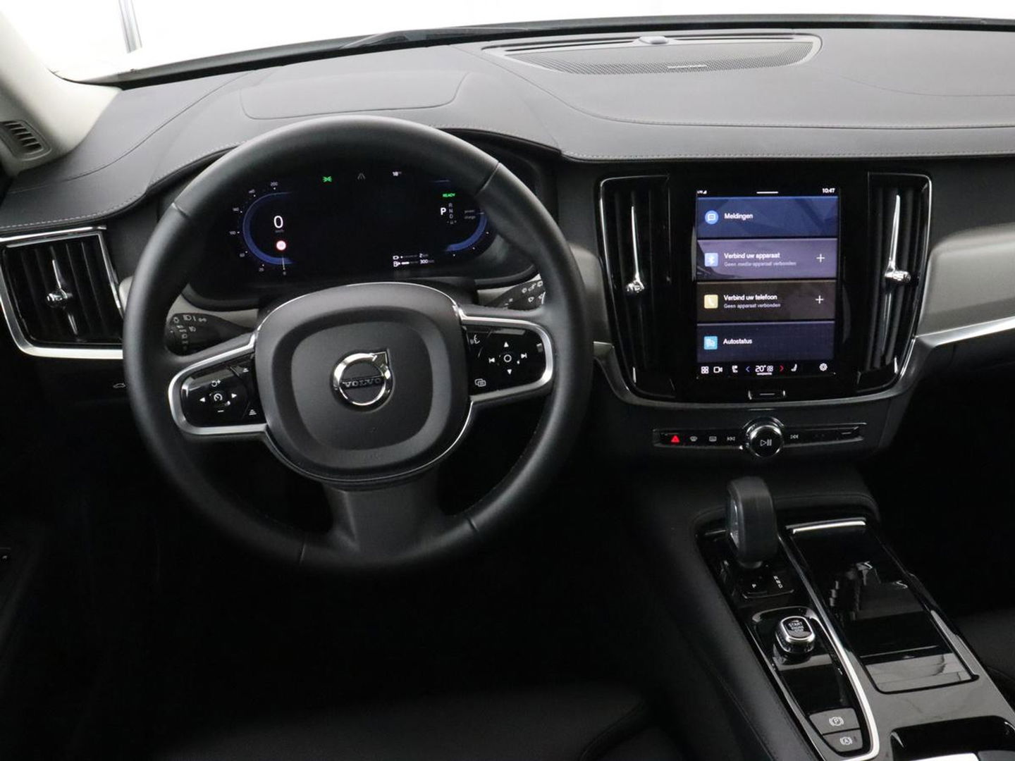 Volvo V90 2.0 T6 AWD Inscription Plug In | Panoramadak | Leder | Stoel & stuurverwarming | Trekhaak | Camera | Adaptive cruise | Carplay | Achterbankverwarming | 19'' | Harman/Kardon | PHEV